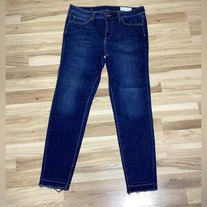 Vince Camuto Mid Rise Frayed Hem Skinny Jeans Size 32/14